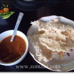 Rice Crackers Served with Minced Prawn Sauce