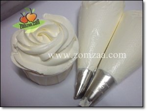 Vanilla Butter Cream Frosting with Cupcake Decorating